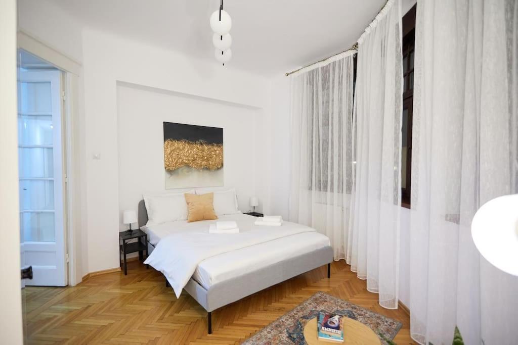 Caragiale Apartment Bukarest Exterior foto